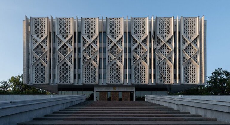 Città vecchia di Tashkent e architettura sovietica: Tour della stazione della metropolitana Uzbekistan — #3
