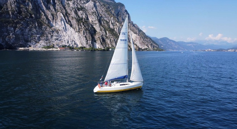 Tour à la voile : La magie du lac de Garde Fournie par MrAndrea