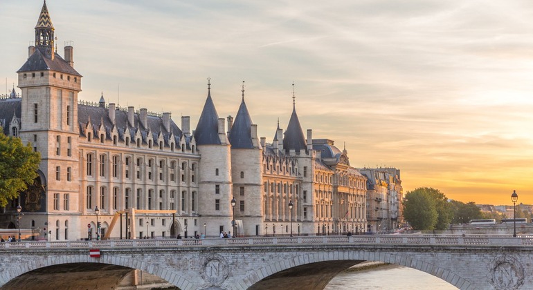 Paseo por Notre Dame y el casco histórico de París Francia — #3