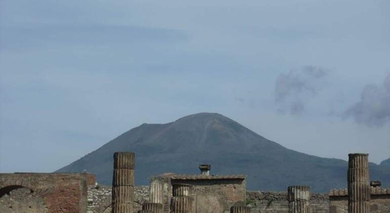 Visita exterior às ruínas de Pompeia, refeição e vestuário antigos Organizado por Silvio Ermini