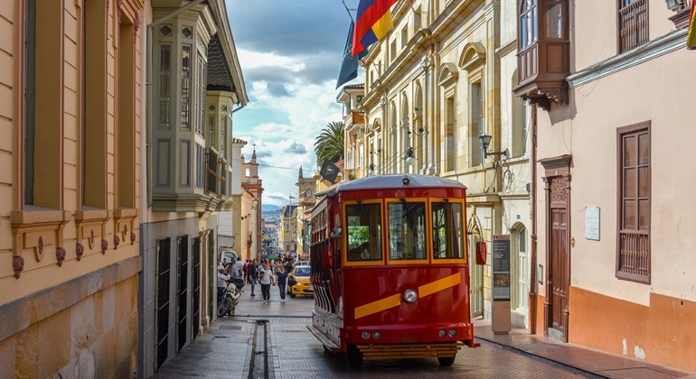 Rundgang: Barrio la Candelaria, Monserrate, Goldmuseum und Botero-Museum Bereitgestellt von Innova Tours