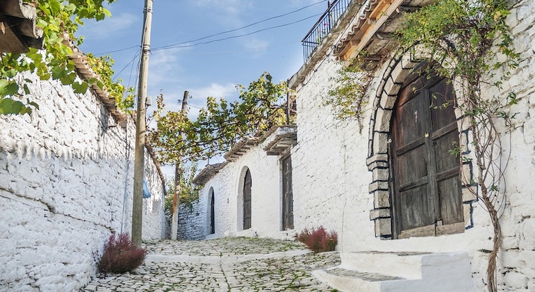 Tour culturel de Berat Fournie par Spiro Mishaxhiu