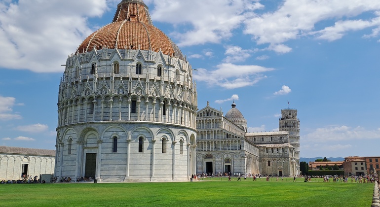 Visite de la ville de Pise avec entrée à la cathédrale et à la tour penchée Fournie par Pisa Explorer