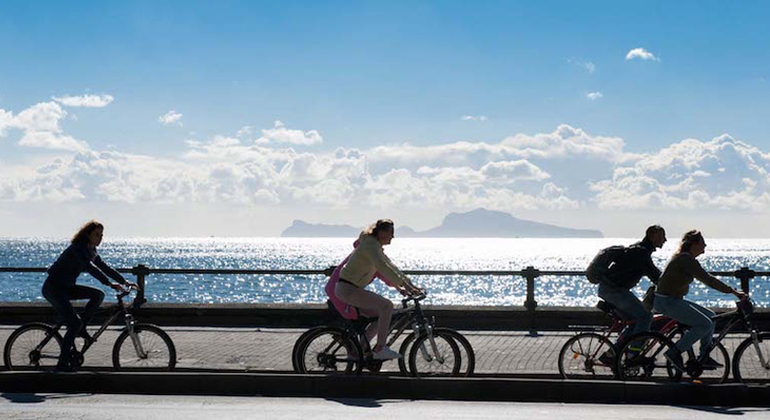 Fahrradtour in Neapel Eco Drive Bereitgestellt von Ecodrive