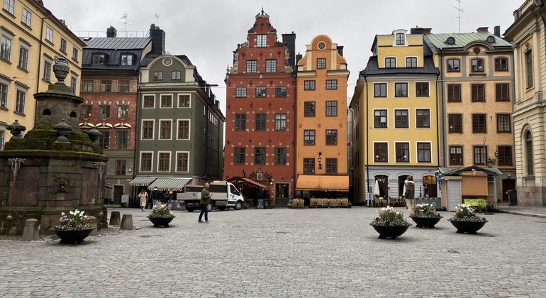 Paseo por el casco antiguo de Estocolmo - En sueco