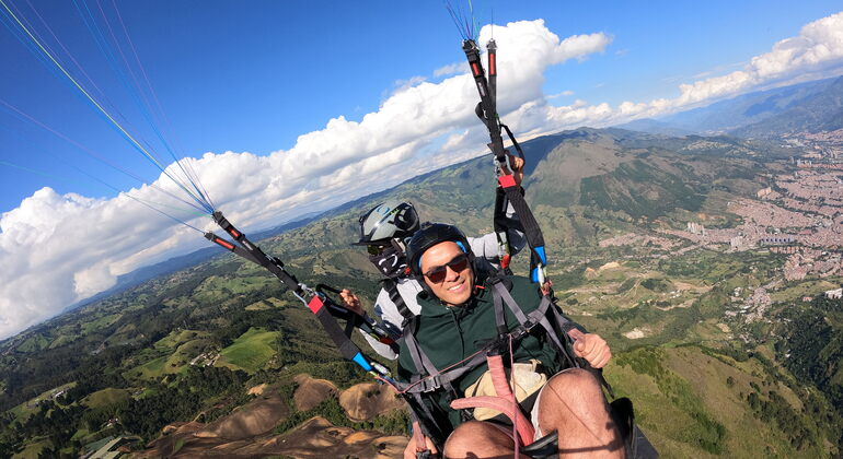 Parapendio a Medellín Fornito da Parapente Zona de Vuelo