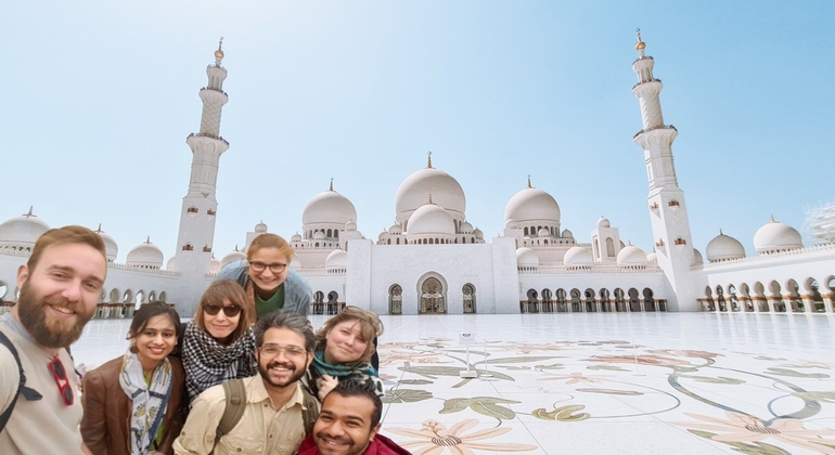 Visita privada à cidade de Abu Dhabi Organizado por Muhammad Luqman