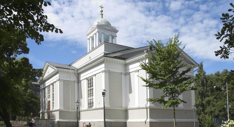 Helsinki 3 Kirchen, 3 Bibliotheken: Von der Gegenwart zur Vergangenheit Bereitgestellt von Alpha Tour Oy