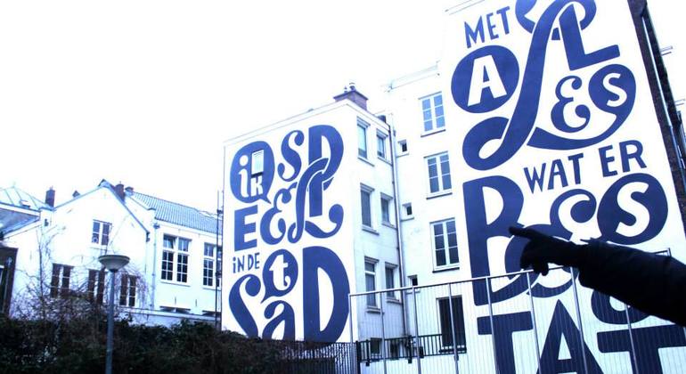 Tour a pé pelos murais de arte de rua Organizado por Alltournative Amsterdam
