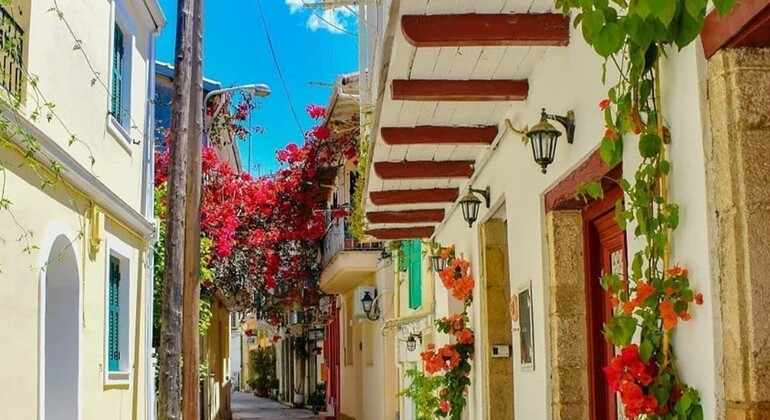 Passeio a pé na cidade de Lefkas Organizado por Ioanna Livitsanou