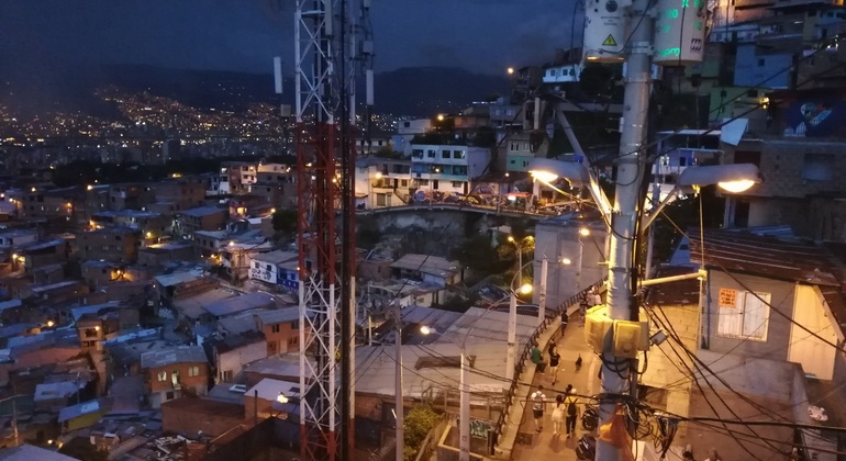 Tour in Comuna 13 of Medellín Colombia — #12