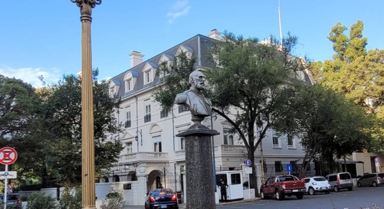 Recoleta Tour, Neighborhood with Parisian Style Argentina — #8