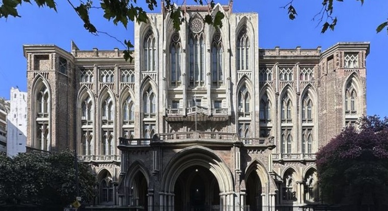 Recoleta Tour, Neighborhood with Parisian Style Argentina — #4