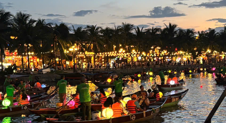 Coconut Boat & Lantern Boat Tour Vietnam &mdash; #4