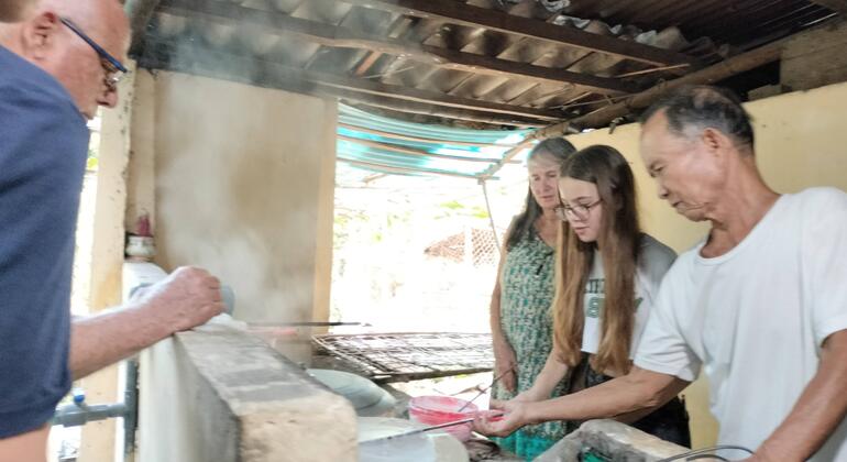 Erkunden Sie ein traditionelles Handwerksdorf in Hoi An mit dem Scooter Vietnam — #2