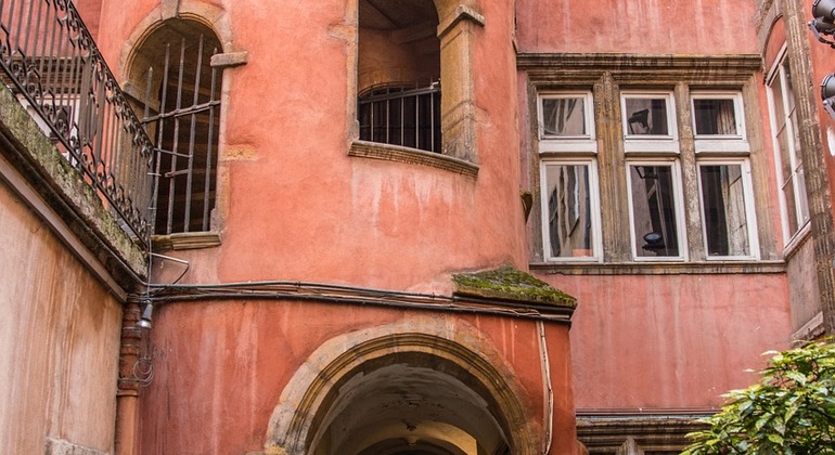 Visita libera dei punti salienti della Vecchia Lione e dei passaggi nascosti Francia — #8