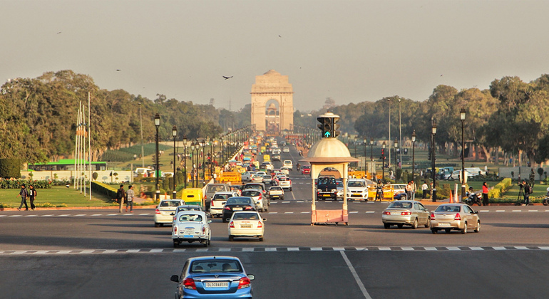 1 Day Private Delhi Sightseeing Tour Provided by Taj-De-Voyage Travels