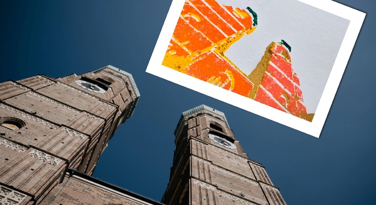 Christmas Special: Night Spray Experience Free Tour Provided by Philipp's Munich Tours