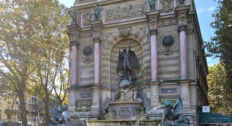 Saint-Germain et Saint-Michel, centre historique de Paris Visite libre France — #5