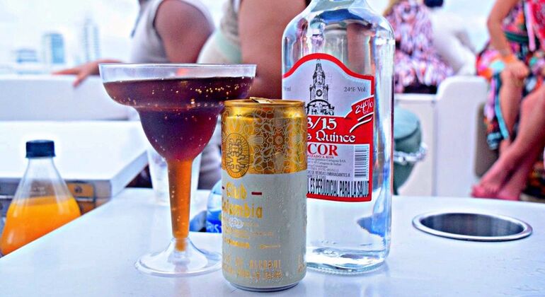 Passeio de barco ao pôr do sol na Baía de Cartagena  Colômbia — #4