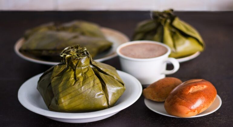 food-tasting-with-a-local-es-13