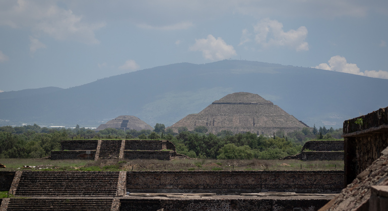 From Mexico City: Teotihuacan Guided tour with Breakfast in a Cave  Mexico &mdash; #8