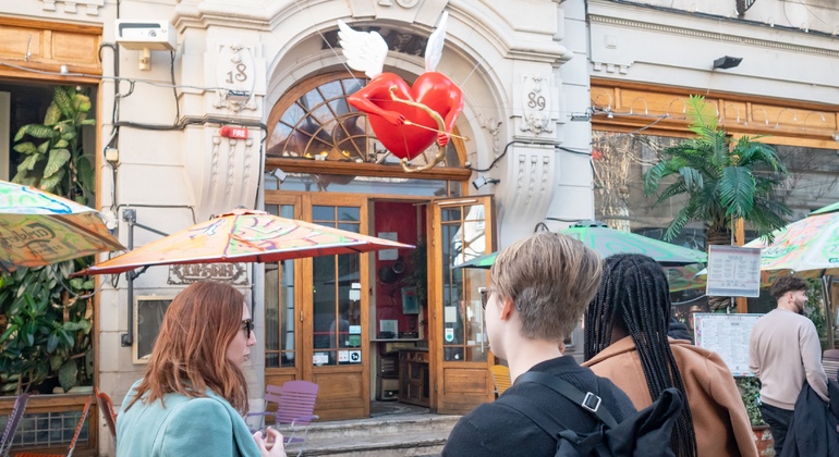 Historia, arte y secretos de Bucarest Free Tour Rumania — #8