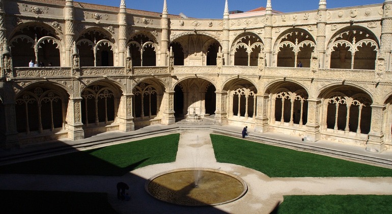 walking-tour-in-belem-with-an-anthropologist-es-2