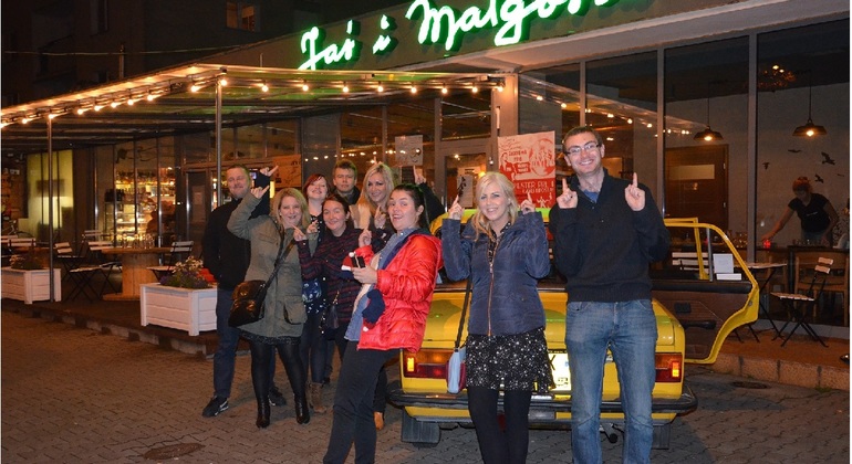 Visite privée de la nuit de la vodka à Varsovie en Fiat rétro