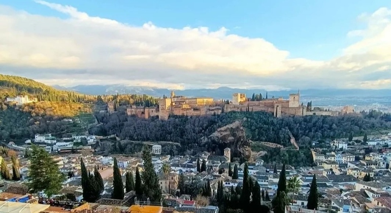 Free Tour de los Barrios con más Encanto de Granada