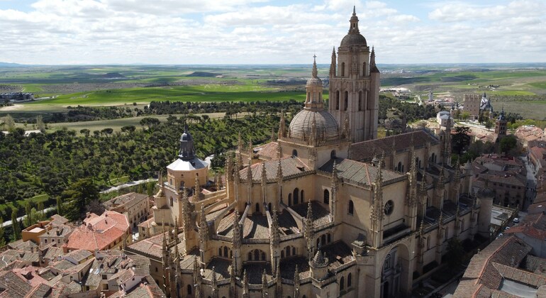 free-tour-por-la-segovia-historica-monumental-es-1