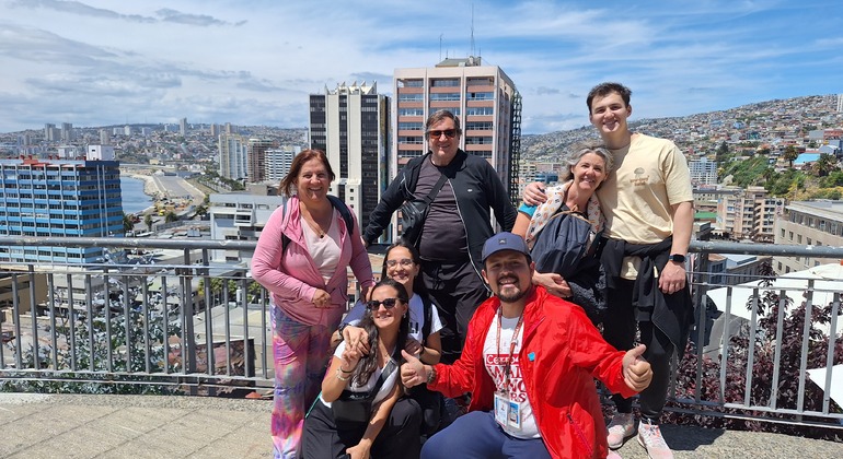Valparaíso: Recorrido gratuito por la historia y las joyas ocultas Operado por Cerro 47 TOURS
