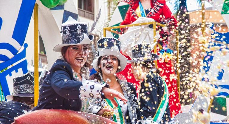 Tour a piedi del Carnevale di Cadice da Siviglia, Spain