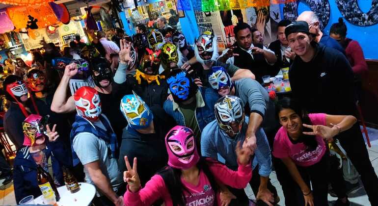 Ring de Lucha Libre en Santo y Pulque Operado por Estacion Mexico Free Tours