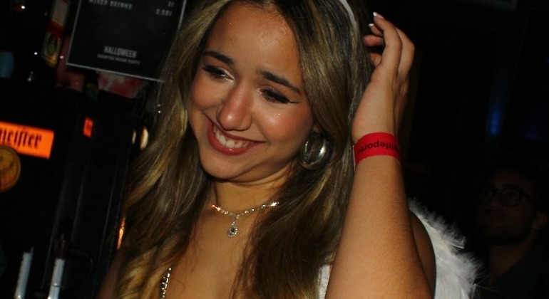 Halloween Pub Crawl en Oporto: 7 bebidas, juegos y entrada VIP al club Portugal &mdash; #8