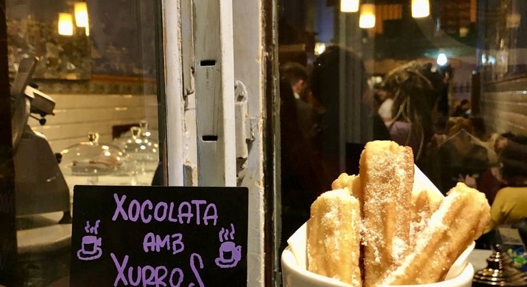 enchanting-gothic-quarter-by-night-tour-en-7