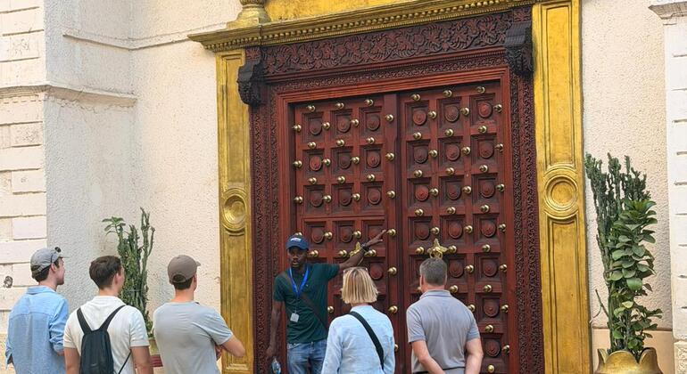 discover-zanzibars-historic-stone-town-walking-tour-es-27