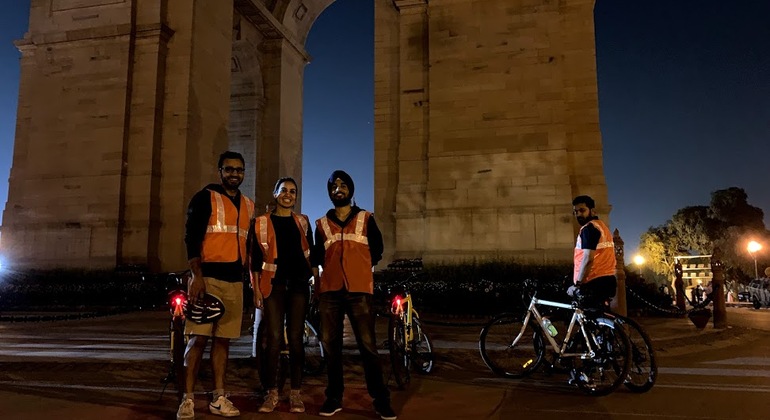 Ruta nocturna en bicicleta por Delhi