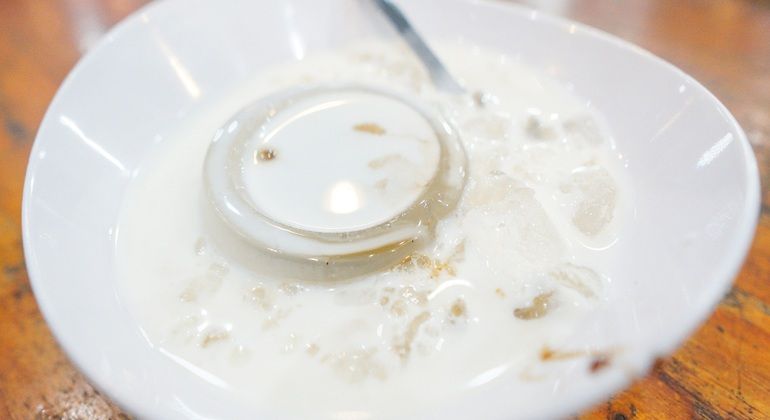 Explorador de la gastronomía local de Da Nang en moto con Aodai Rider Vietnam — #5