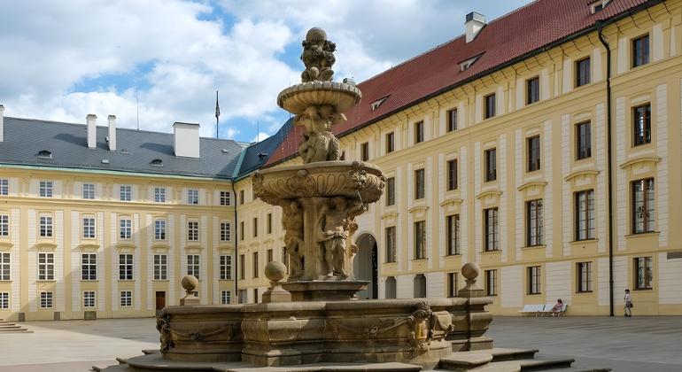 Visita guidata: Castello di Praga, Cattedrale di Praga, Palazzo Reale e Via dell'Oro Repubblica Ceca — #8