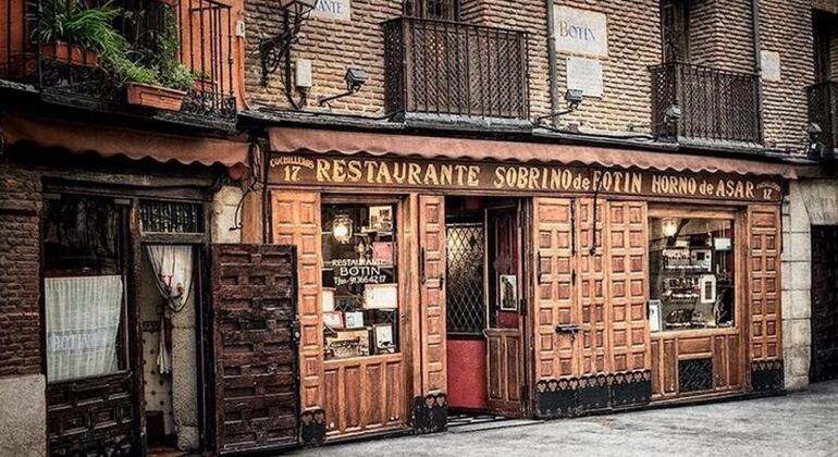 free-walking-tour-discovering-madrid-es-2