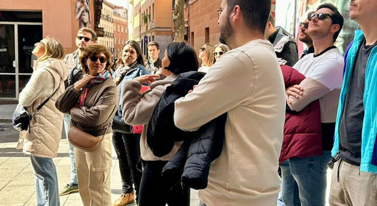 descubre-el-vibrante-arte-urbano-grafitis-de-madrid-es-5
