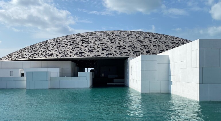 Visita Cultural y Artística al Louvre de Abu Dhabi