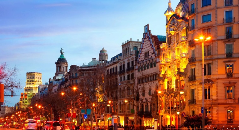 modernismo-catalan-manzana-sagrada-familia-en-7