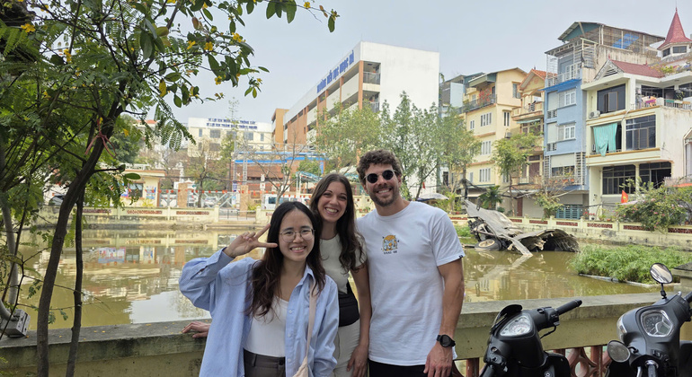 ho-chi-minhs-legacy-the-bfiftytwo-sites-tour-es-6