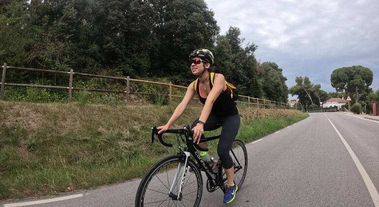 Passeio de bicicleta de estrada pelos arredores de Barcelona Espanha — #3