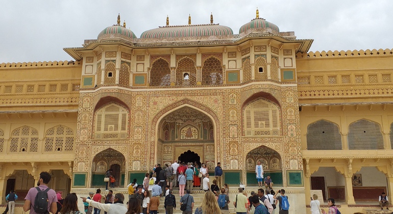 Visite privée de Jaipur (journée complète) Fournie par Peer Voyages