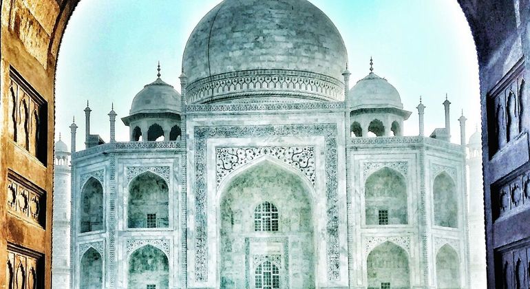 Tour privato del Taj Mahal di Agra all'alba Fornito da Creative India Journey