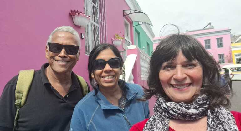 explore-historic-cape-town-city-by-the-mountain-sea-es-5