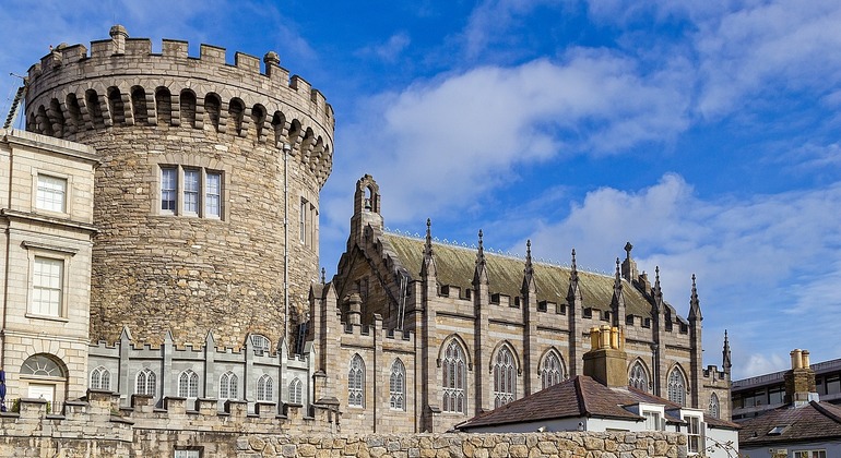 vintage-shopping-through-dublins-retro-routes-en-2